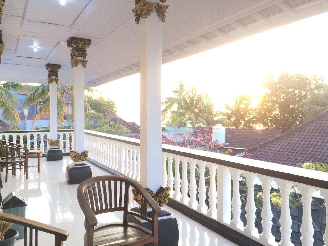 Mandhara Chico Bungalow Lovina  Exterior photo